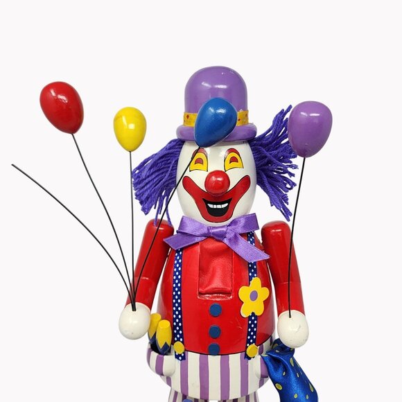 Buster The Clown 1998 15" Nutcracker Figurine With Balloons Vintage As Is - Picture 2 of 14